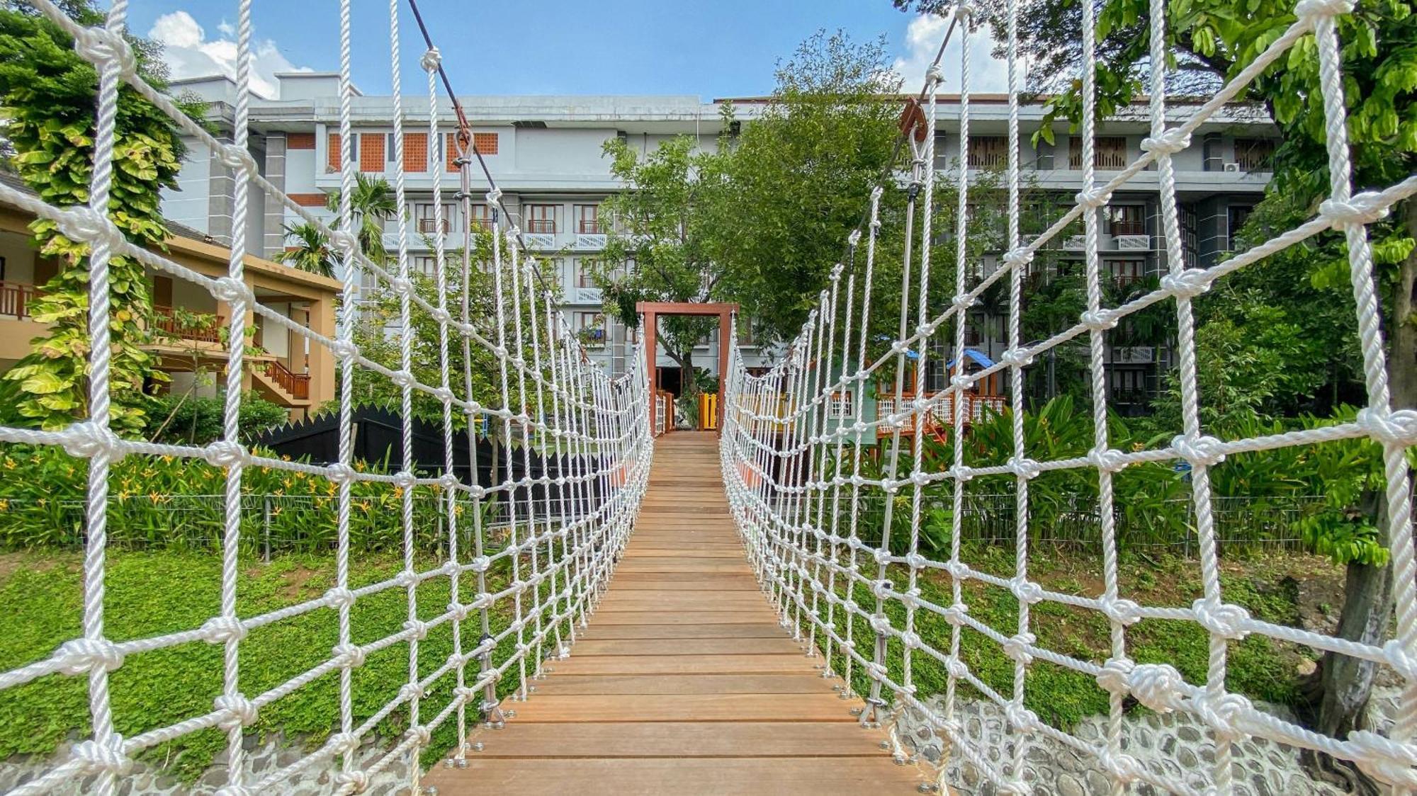 Lorin Syariah Solo Hotel מראה חיצוני תמונה