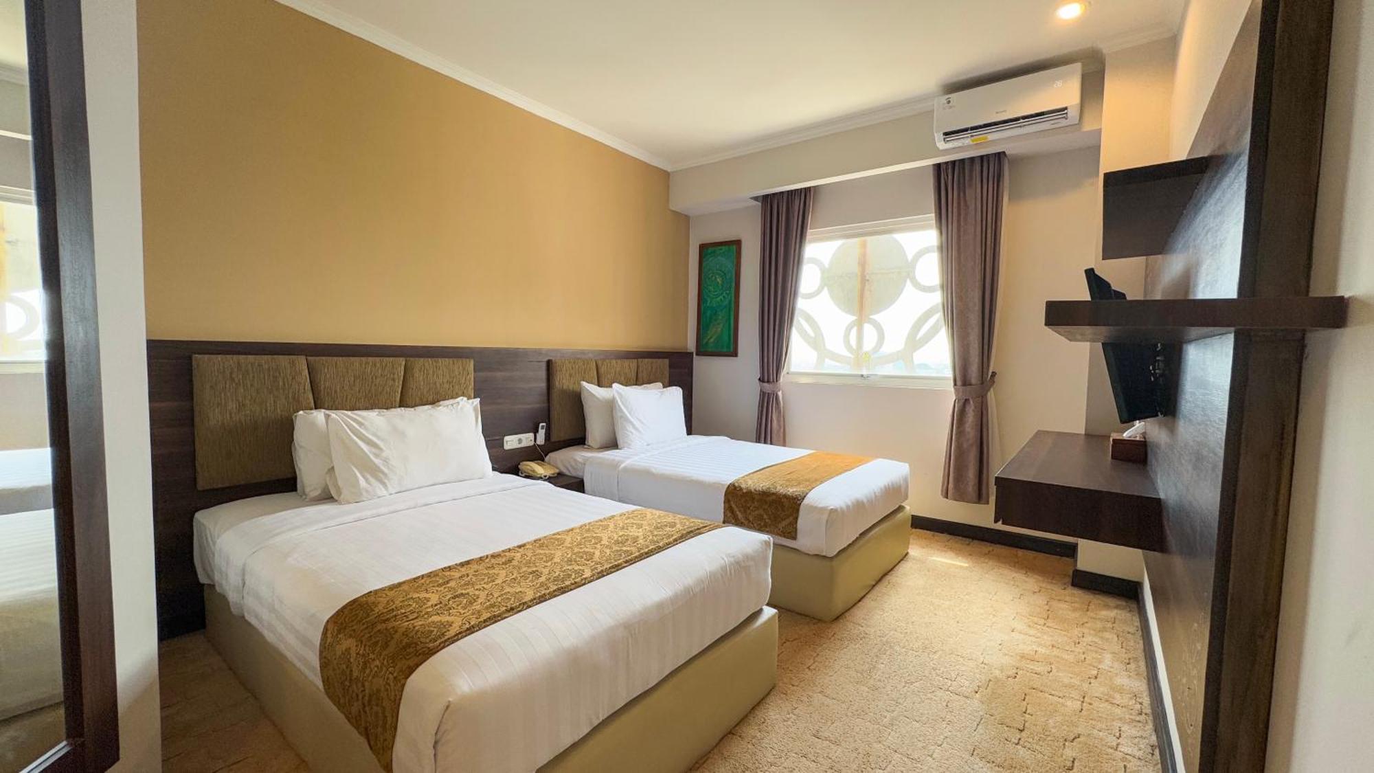 Lorin Syariah Solo Hotel מראה חיצוני תמונה