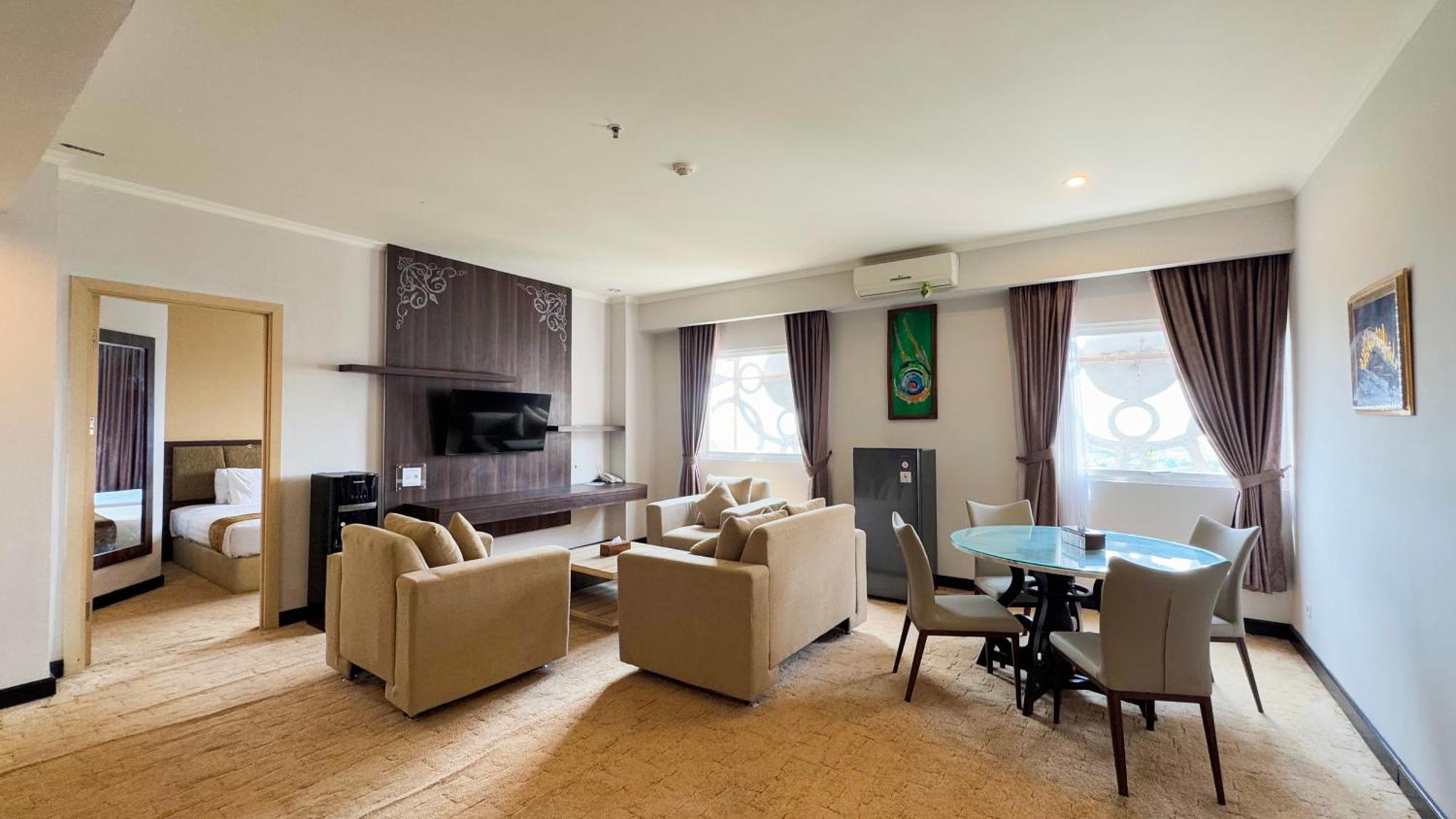 Lorin Syariah Solo Hotel מראה חיצוני תמונה